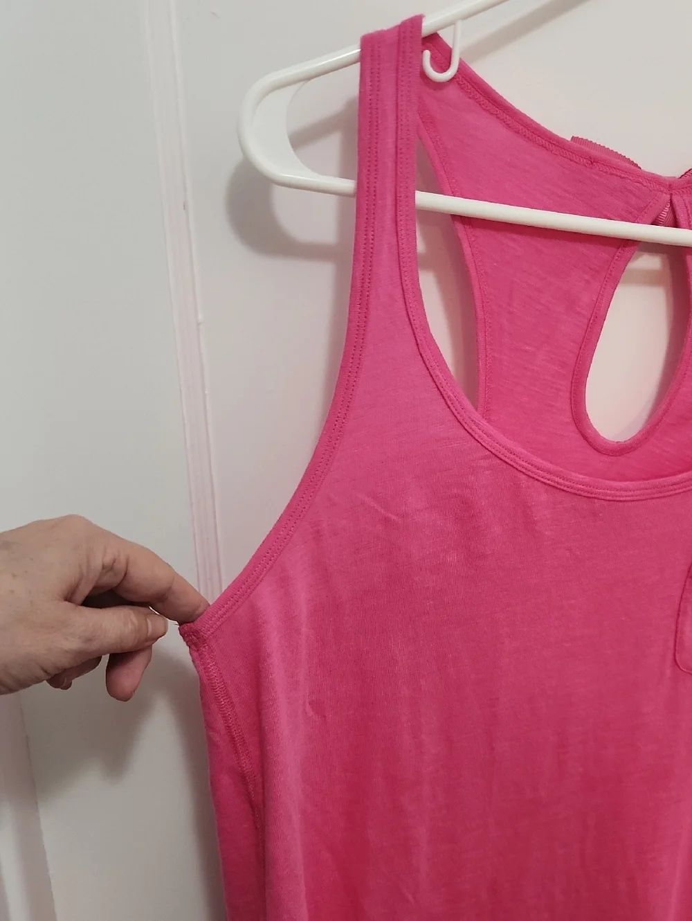 NWT Abercrombie & Fitch Women's Pink Tank Top Size Large - Picture 5 of 9